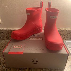Hunter Women's Play Boots Red Short NIB 7
